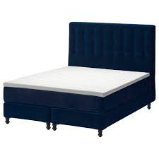 Wählen sie farbe, stoff und größe ✔ kostenlose lieferung & montage ✔ 90 tage umtauschrecht. Boxspringbett Blau Samt Die Vielen Taschenfedern Ermoglichen Dass Sich Der Vom Korper Ausgehende Druck Auf Die Gesamte Liegeflache Verteilt