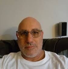 Realtor seeks chivalrous partner in LA