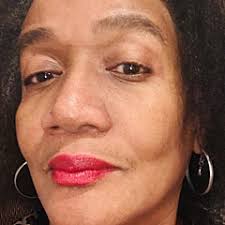 Laura Heyward's Instagram, Twitter & Facebook