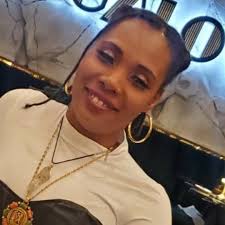 50 Cent's child support saga is legendary. He was voluntarily paying his  baby mama $40,000 a month, a whopping $500,000 a year, but she claimed it  wasn't enough. In a bold move,