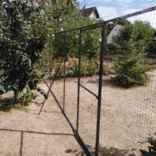 Selbst der anschmiegsamste stubentiger sitzt gerne stundenlang am fenster, auf der terrasse oder dem balkon. Gartenvernetzung Katzennetz Garten Katzennetze Nrw Katzensicherheit Vom Experten