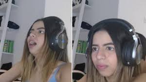 Vídeo: Jovem é banida de plataforma de streaming após fazer sexo durante  live - RIC Mais