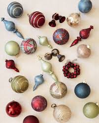 Balsam hill has an extensive online sale section that offers great, money saving deals every there are christmas trees on sale, christmas decorations on sale, christmas wreaths on sale, home decor on sale, clearance items, and top they also have seasonal online sales where customers can take up. Win Premium Christmas Decor At Balsam Hill S 12 Days Of Giveaways