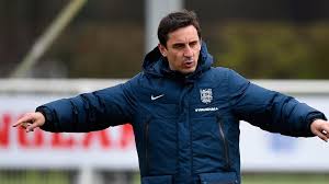 Luis suarez scored four goals, while lionel messi. Gary Neville Wird Trainer Von Valencia Uefa Champions League Uefa Com