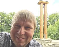 Aleš juchelka se stal před lety členem církve, zde si také našel manželku. Bolest Moderatora Meduzy Juchelky Vas Syn Prestane Chodit A Zemre Oznamili Doktori Blesk Cz
