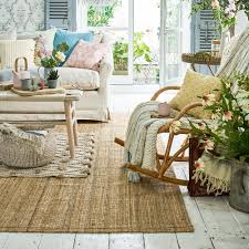 How to decorate walls in a rental. How To Decorate A Rented House Or Apartment From Furniture Choices To Painting The Walls