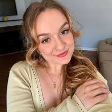 Claire Antonelli (@ClaireAntonelli)