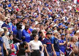 Szusza ferenc stadion is a stadion, voetbalstadion, hoogste voetbaldivisie, sportclub, football second league (en) located at megyeri út in boedapest. 4o3pcopoq8qg7m