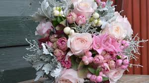 Ramo izle dizinin sayfasına git. Elaboramos Una Guia Con Los Floristas Y Sus Ramos De Flores Mas Deseados Para Elegir El Ramo De Novia Perfecto Vogue Espana