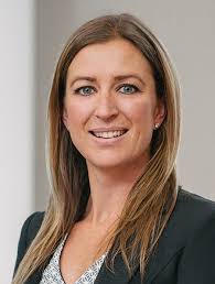 Sarah Lunn's Instagram, Twitter & Facebook