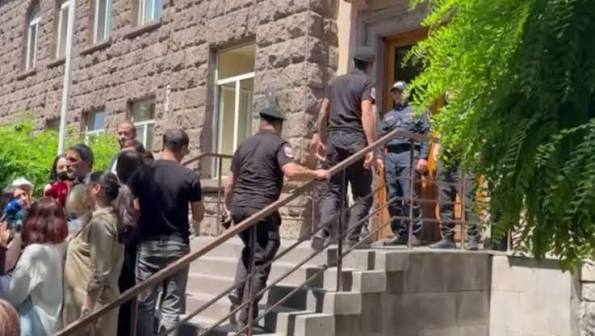 İrəvanda sülənən Qazaryan və başının dəstəsi Qarabağa hansı yolla qayıdacaq?