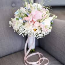 Weddinginspiration Andreasnuschhochzeitsfotografie Weddingtime Brautstrauss Brosche Vintage Pfi Brautstrauss Schleierkraut Hochzeitsstrauss Blumenstrauss Hochzeit