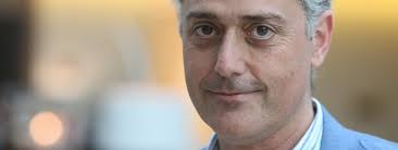 Entrevista a Rubén Muñiz: Las sujeciones físicas y farmacológicas, una  lacra social en el s.XXI • Alzheimer Universal