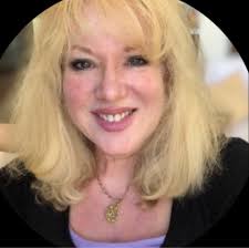 OK. It's a scone. You know, that little, simple cake that tastes of baking  soda. But how do you pronounce it? And bear in mind that The Stone of  Scone,