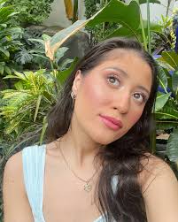 Erin Hackney (@eriiinniiicole)