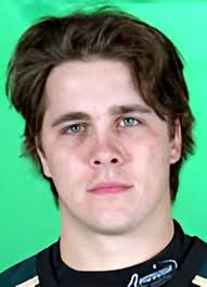 Player photos for the 2004-05 New England College at hockeydb.com