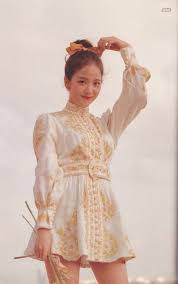 Before she becoming a yg trainee, she was known by many for her beauty. Blackpinkofficial Scan Jisoo For Blackpink S 2020 Welcoming