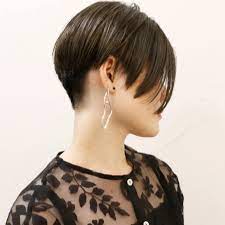 個性派さん必見 刈り上げボブ でクール 色っぽいスタイルに hair ヘアースタイル モード ヘアスタイル ショートボブ