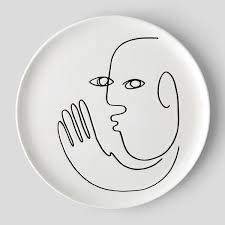 Assiette Plate Visage Noir Monoprix Maison Monoprix Fr En 2020 Monoprix Maison Assiettes Plates Plate
