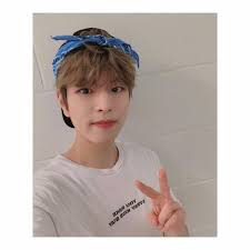 Stray Kids Cloud 9 On Twitter In 2020 Stray Kids Seungmin Youtube Kids Stray