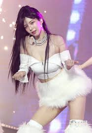 Hypnos — ITZY Yuna ft. aespa Karina x Male Reader (OC)