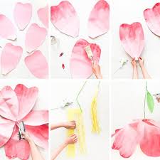 Hiasan dari kertas origami ini cocok dipajang di manapun, terutama pada bagian dinding kamar. 6 Tutorial Membuat Hiasan Gantung Kertas Yang Cantik Dan Mudah Dibuat