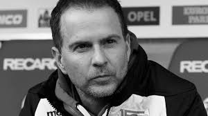 Geboren am 12.04.1956 folgte dagmar um die jahrtausendwende ihrem sohn zu union und begann bald. Sascha Lewandowski Ist Tot Trauer Um Ex Trainer Von Bayer Leverkusen Und Union Berlin Eurosport