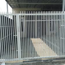 Harga pintu adalah salah satu bagian signifikan untuk dekorasi tempat tinggal idaman sekiranya yang menentukan konsep minimalis, modern ataupun mewah. Gambar Pintu Gerbang Besi Minimalis