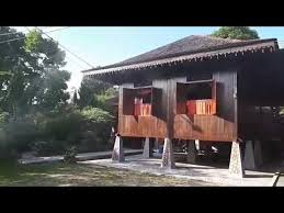 Salah satu latar belakang dibangunnya rumah adat rakit ini bersumber dari keberadaan sungai musi. Rumah Adat Belitung Youtube