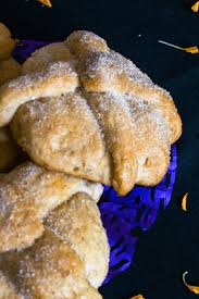 Pan De Muerto Vegano Receta Mexicana Vegana Rock And Vegan Recipe Vegan Holiday Recipes Recipes Vegan Recipes