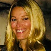 Abby Melling's Instagram, Twitter & Facebook