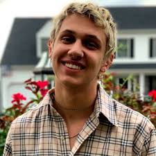 👋 Hey everyone! Allow us to re-introduce ourselves. 👋 We're Studio Blanc,  and over the past few months, we've been quietly crafting a vision for an  exciting new project. 🔮 Our vision: