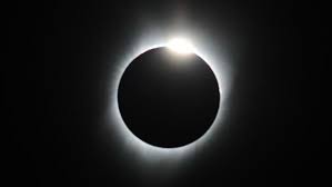Look up in linguee suggest as a translation of 皆既日食 ç±³ã§çš†æ—¢æ—¥é£Ÿ 99å¹´ã¶ã‚Šå¤§é™¸æ¨ªæ–­ ã¾ã‚‹ã§å¤œã¿ãŸã„ æ—¥æœ¬çµŒæ¸ˆæ–°èž