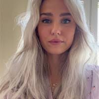 9 "Ada Larsen" profiles