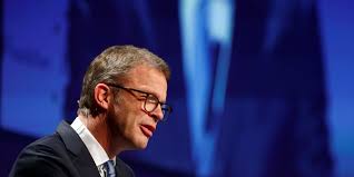 Die angezeigten kurse und bewertungen zum basiswert sind deutsche bank indikationen (unverbindlich) und dienen lediglich zu informationszwecken. Die Deutsche Bank Will Offenbar Bis Zu 10 Milliarden Euro Einsammeln Fur Eine Mogliche Fusion Mit Der Commerzbank Business Insider
