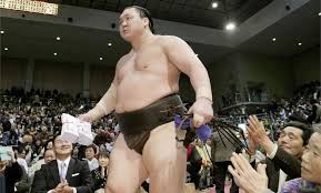 Yıllar sonra tekrar başrolde oynayan 2 dev kirk douglas ve burt lancaster bu kez çok komik iki suçluyu oynuyor çok keyifli dakikalar yaşayacağınız bir film. Inside The Scandal Hit World Of Japan S Sumo Wrestlers Bbc News