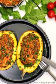 Kurbis Aus Dem Ofen Gefullt Mit Linsen Und Champignons Kleingenuss Rezept Spaghettikurbis Rezept Kurbis Ofen Low Carb Mittagessen