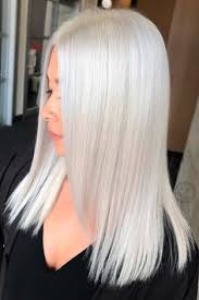 Feb 10, 2021 · pensato sia per capelli biondi e bianchi che per quelli trattati con tinte o decolorazioni, lo shampoo antigiallo di inebrya è un vero toccasana a 360°. 36 Ottime Idee Su Capelli Biondi Bianchi Capelli Biondi Bianchi Capelli Biondi Capelli