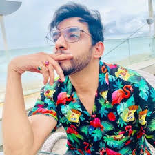 Email Address of @jainashrut Instagram Influencer Profile