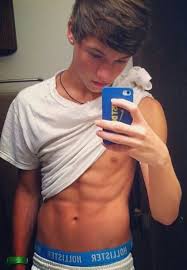 Try hit me with one there's gonna be 4/5 coming back. Tumblr Boy Image 1763400 On Favim Com