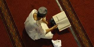 The basic purpose of i'tikaf is that the heart gets attached to allah ﷻ and, with it, one attains inner composure and equanimity, and. 5 Keutamaan I Tikaf Di Bulan Ramadhan Meningkatkan Kekhusyukan Beribadah Merdeka Com
