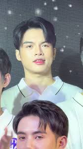 เปิดรับสมัครหนุ่มหล่อบาร์โฮสในกรุงเทพ