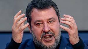 La Caserma: chi è l'istruttrice Deborah Colucci "oltre" la divisa, vita  privata e carriera