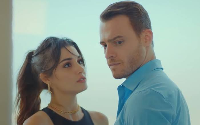 Animada com sucesso, HBO Max estica Sen Çal Kapimi até novembro · Notícias da TV