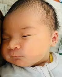 Hello World! Our cutest little dragon, Kaia Siyu(思瑜）Wessel made her debut 