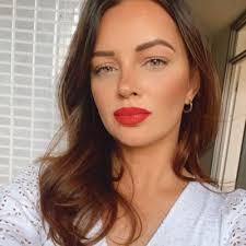 Abbie Cox (@Abbielouisecox)