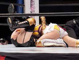 画像】女子プロレスラーの生パン、意外にかわいい │ つるには速報
