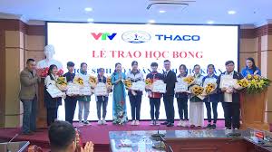 Bước ra từ cuộc thi nổi tiếng, lại dành được học bổng sang nước ngoài du học nên cuộc sống của các quán quân. Trao Há»c Bá»•ng Cá»§a ChÆ°Æ¡ng Trinh Ä'Æ°á»ng Len Ä'á»‰nh Olympia Cho Há»c Sinh Hoan Cáº£nh Kho KhÄƒn