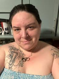 Me and my gorgeous wife looking for our third long term girlfriend (single  woman ) in Florida preferably in the Polk county area ￼