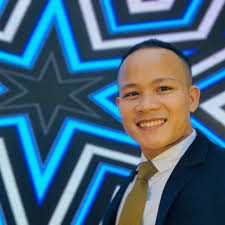 Taylor Swift updated her profile picture.